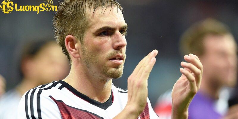 Philipp Lahm là một trong số ít hậu vệ không nhận bất kỳ thẻ đỏ nào trong sự nghiệp