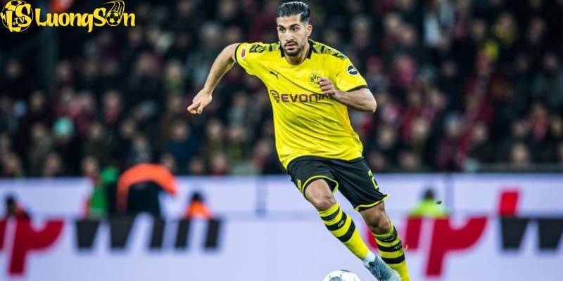 Emre Can được xem là trụ cột của CLB Borussia Dortmund thời điểm hiện tại