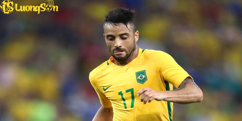 Felipe Anderson có khá ít lần ra sân trong màu áo Brazil 