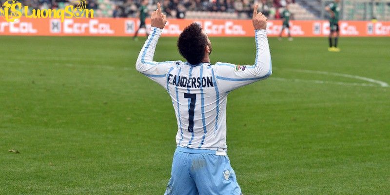 Felipe Anderson trong màu áo CLB Lazio