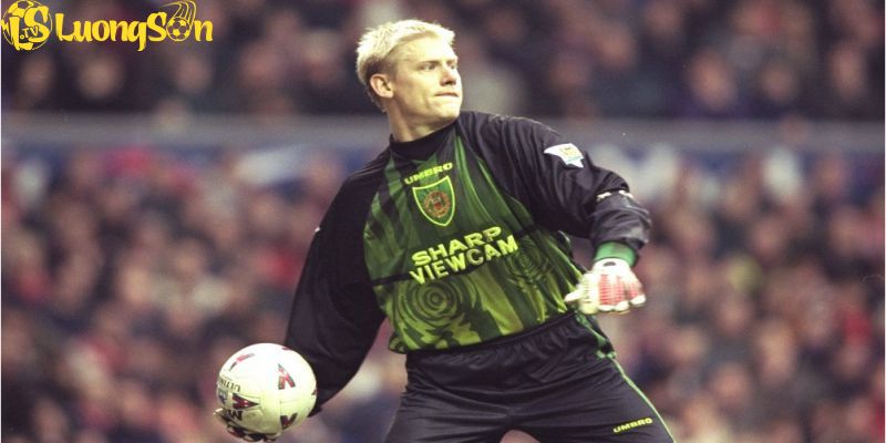 GK trong bóng đá là gì? Hãy nhớ tới Peter Schmeichel