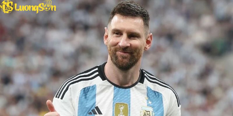 Poker trong bóng đá là gì? Messi cũng nằm trong danh sách này