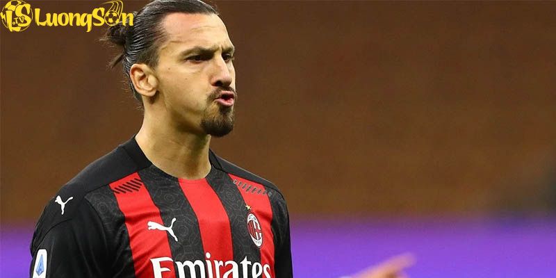 Ibrahimovic bắt đầu sự nghiệp bóng đá từ rất sớm