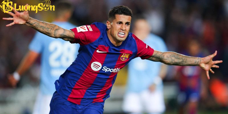 Barca thực sự muốn sở hữu chính thức Cancelo