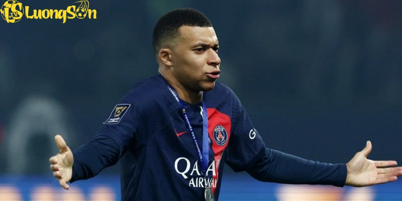 Những thử thách mới đang đợi chờ Mbappe